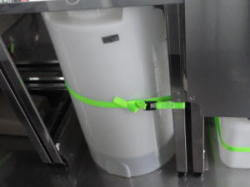 キッチンカー備品　給水タンク画像